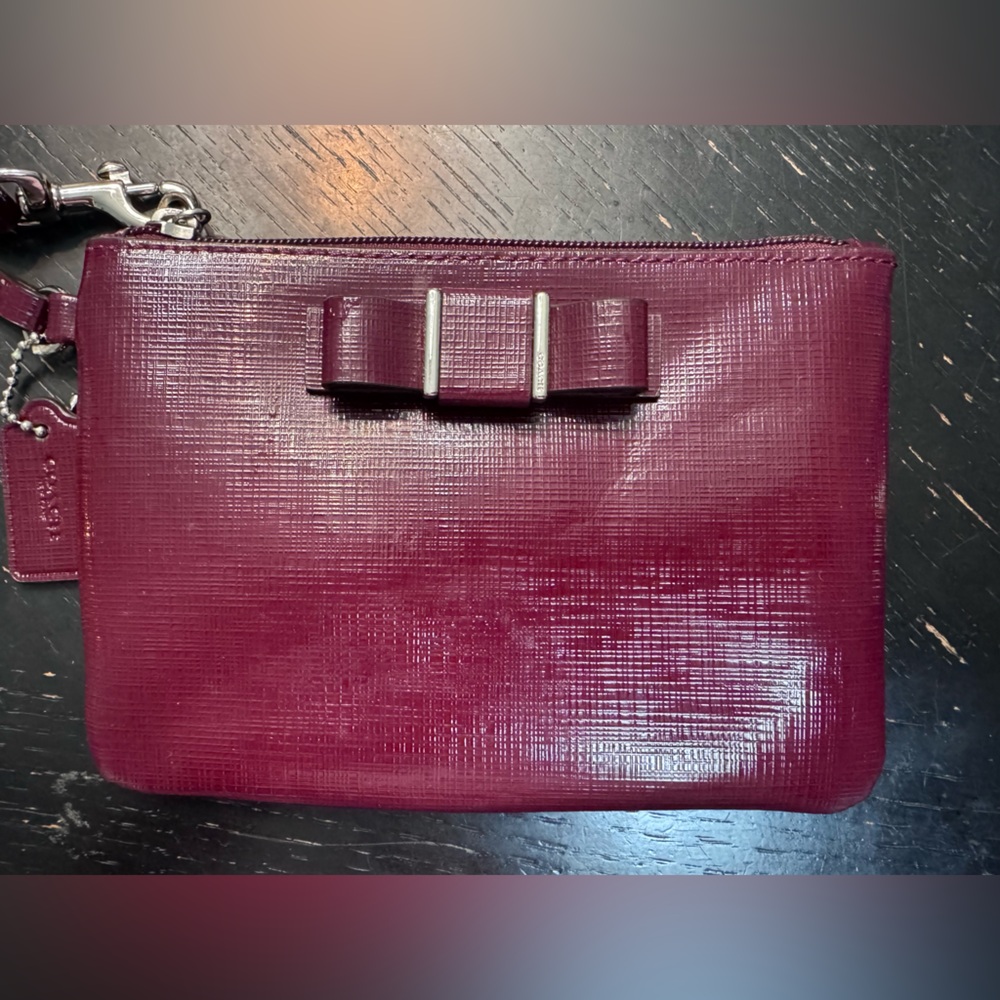 Coach Berry Saffiano Leather Wristlet Wallet Bow Zip